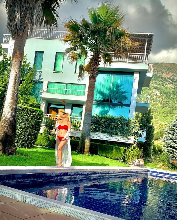 Family Beach Swimming Pool Villa Luanit Trajas Exteriér fotografie
