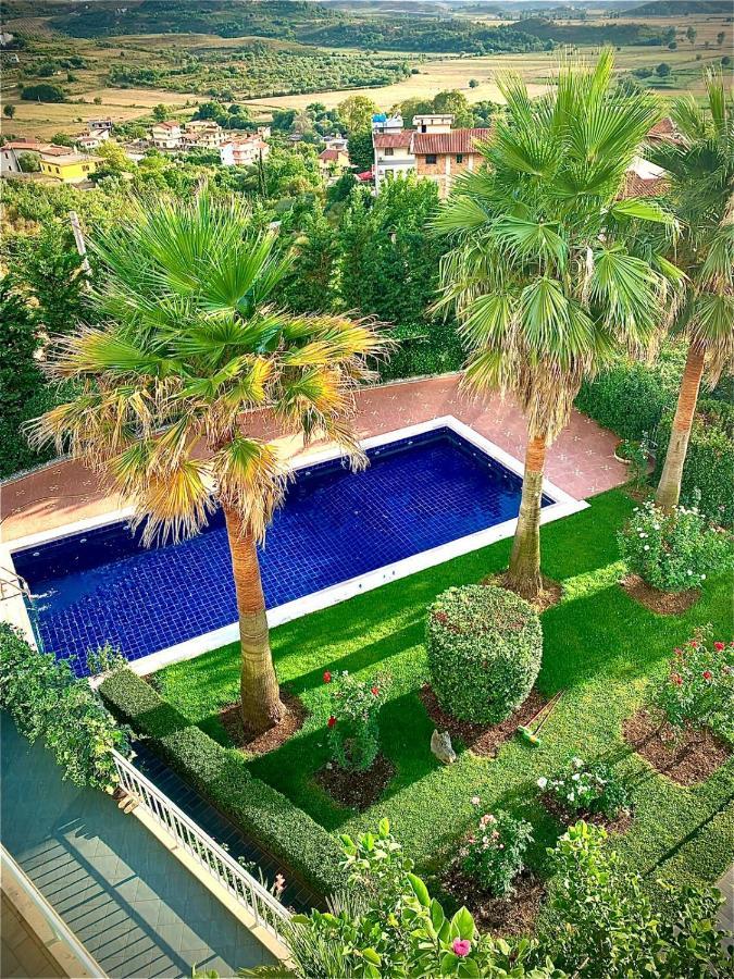 Family Beach Swimming Pool Villa Luanit Trajas Exteriér fotografie